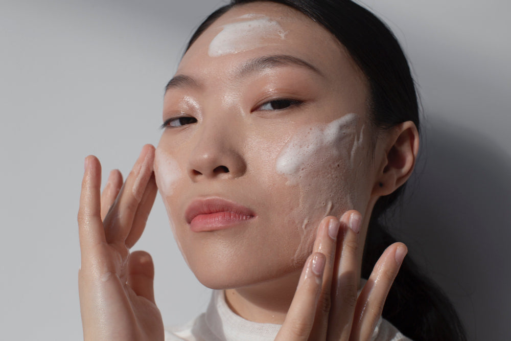 LAYERING – In welcher Reihenfolge wende ich meine Pflegeprodukte richtig an?   